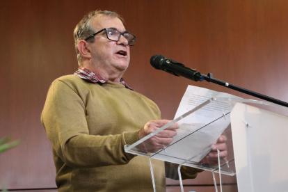 Fotografía cedida por la Jurisdicción Especial para la Paz (JEP) que muestra que muestra al presidente del partido Comunes, Rodrigo Londoño, durante el acto de conmemoración de los cinco años de la firma del acuerdo final de paz entre el Gobierno colombiano y las FARC, hoy, en la sede de la JEP en Bogotá (Colombia). Colombia conmemora oficialmente este miércoles el quinto aniversario de la firma del acuerdo de paz con diversos actos en la sede de la Jurisdicción Especial para la Paz (JEP), el tribunal adhoc creado para juzgar crímenes de guerra y lesa humanidad durante el conflicto. EFE/ JEP/ SÓLO USO EDITORIAL/SÓLO DISPONIBLE PARA ILUSTRAR LA NOTICIA QUE ACOMPAÑA (CRÉDITO OBLIGATORIO)