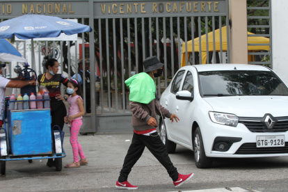 El Colegio Vicente Rocafuerte está en modalidad semipresencial. Piden rondas policiales.