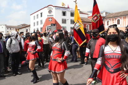 Pregones. Estudiantes de colegios municipales son los protagonistas de los desfiles que conmemoran la ciudad.