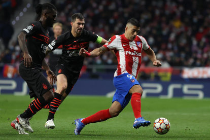 Luis Suárez (d), en una fotografía de archivo.
