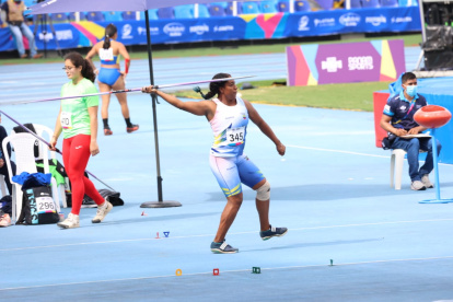 La deportista ecuatoriana lideró la prueba al hacer una lanzamiento de 58,26 metros.