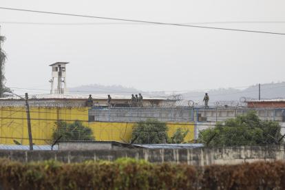 Por primera vez, el jueves 2 de diciembre se observó a militares en los techos de las cárceles, justo cuando se anunció la llegada de la delegación de la CIDH