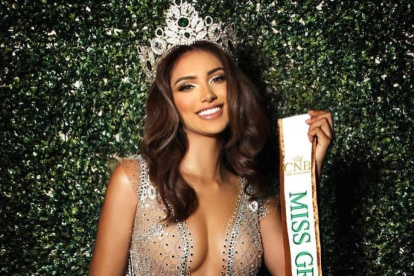 Desfilar en una pasarela o lucir su belleza no es lo único que le atrae. Ahora estudia Medicina en la Universidad de Guayaquil.