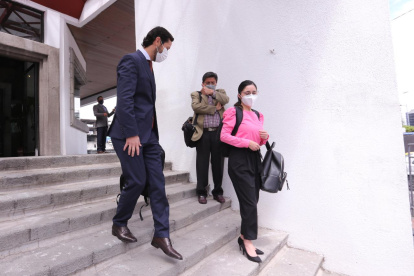 Defensa. Pablo Encalada defiende al exgerente de Petroecuador Pablo Flores.