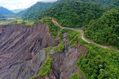En el último año, OCP Ecuador, construyó 8 bypasses temporales y 2 variantes definitivas. Adicionalmente se construye otra variante por el avance de la erosión regresiva sobre el Río Coca.