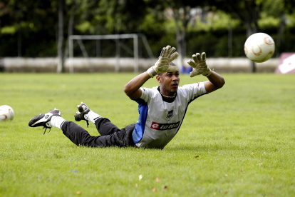 Rorys Aragón cuando defendía el arco de Emelec.