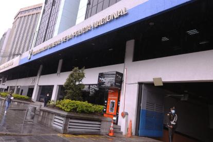 Funciones. La mañana de este lunes 13 de diciembre, Víctor Araus se presentó nuevamente en la Comandancia de la Policía.