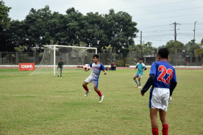 El ‘pelado’, de 14 años, es la ‘sota’ de Tronver en el torneo infanto-juvenil.