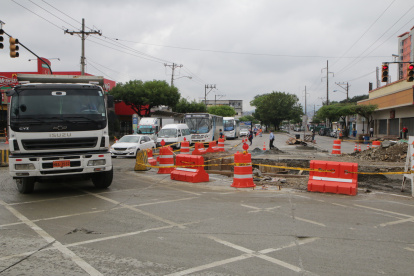 TRABAJO DE OBRAS EN LA ALBORADA PERIODISTA : JUAN DANIEL PONCE FECHA : 13/12/2021 Agencia (ag-extra)