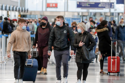 Pasajeros en el Aeropuerto Internacional O"Hare en Chicago, Illinois, EE.UU., en una fotografía de archivo.