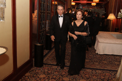 Alfonso Espinosa con su esposa.