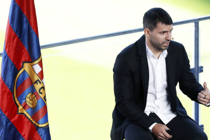 Sergio Agüero decidió retirarse del fútbol profesional por un problema en su corazón