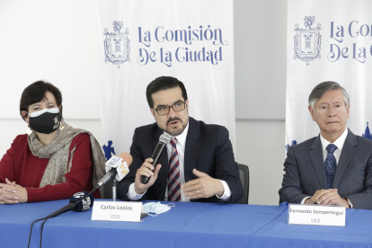 Grupo. El presidente de la Cámara de Comercio, Carlos Loaiza, participa.