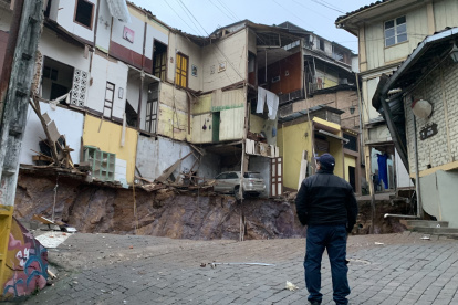 Afectados. Hay 300 evacuados pero, pese al hundimiento, no se han registrado muertos ni heridos.