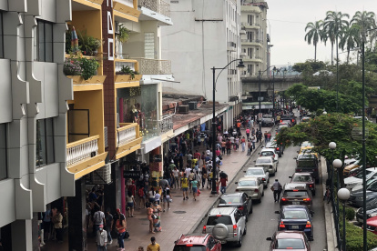 La bahía de Guayaquil es el espacio comercial más visitado durante las festividades de diciembre