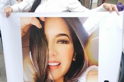 Plantón. Los familiares de la modelo piden imparcialidad en la investigación.