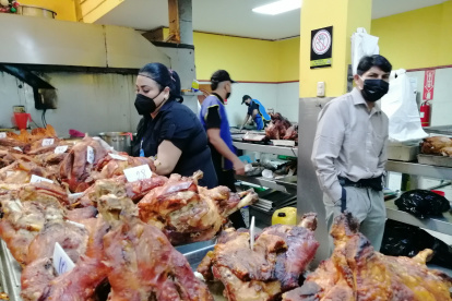 Un día antes de la Noche Buena la demanda de cerdo y pavo ya es alto versus el 2020, en Sabrosón.