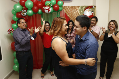 Una celebración de un grupo de doctores en la vía a Samborondón, en la primera semana de diciembre de este año.