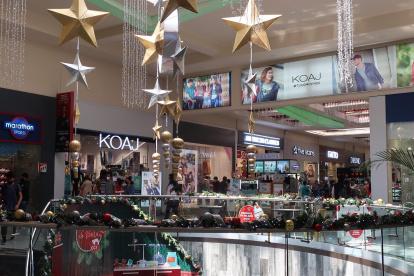 Registro general este jueves de un centro comercial, en Quito (Ecuador).