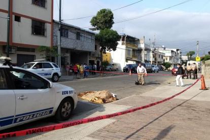 Hecho La víctima era cuidador de vehículos. Metió la pierna en una alcantarilla sin tapa.