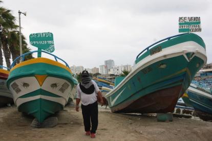 Muchos de los artesanos del mar han puesto en venta sus lanchas, ya no las pueden operar por falta de dinero.