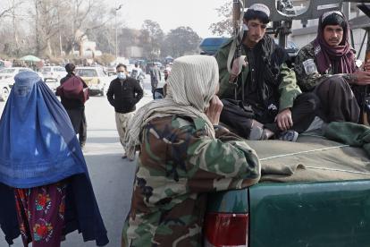 Las nuevas normas han desatado preocupación entre las mujeres y los taxistas.