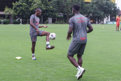 Tito Valencia trabajó con normalidad en el primer día de la pretemporada canaria.