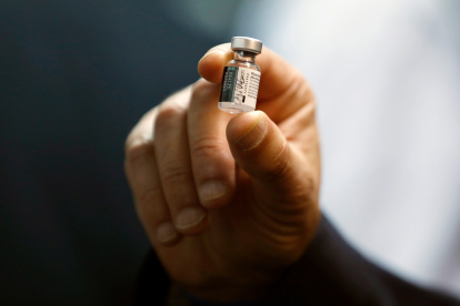 El hospital Sheba, en las afuera de Tel Aviv, hace los análisis de una nueva vacuna contra la COVID. EFE