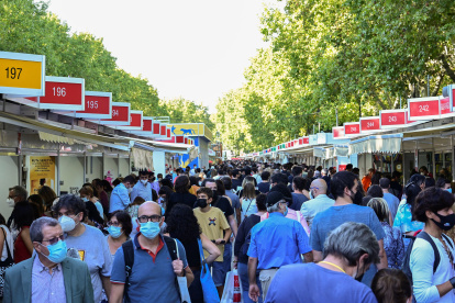 La Feria del Libro de Madrid registró menos visitantes, pero un imporante número de ventas.