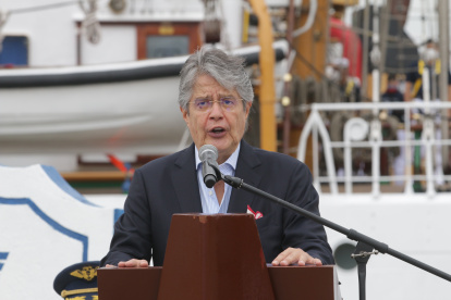 Invitación. El presidente Lasso asistió a la despedida del Buque Escuela Guayas.