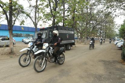 Autoridades visitaron La Penitenciaría del Litoral como parte del proceso de "transición" entre el estado de excepción y la vuelta a "la normalidad"