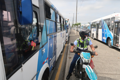 09112021 PARO DE BUSES Y COLECTIVOS SE INICIA HOY, PIDEN ELEVACIÓN DE PASAJES 9 DE NOVIEMBRE DEL 2021