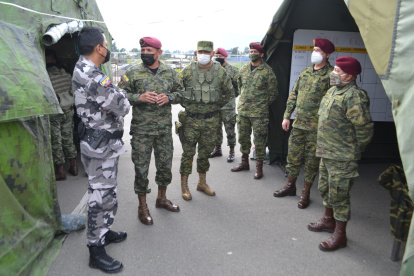 Relevo. El miércoles se realizó el relevo de personal militar entre las brigadas Patria de Latacunga y Galápagos de Riobamba.