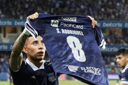 Joao Rojas y su dedicatoria a su amigo Sebastián Rodríguez nuevamente fue muy comentada y generó suspicacia.