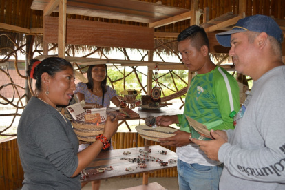 Todo lo que produce la madre naturaleza,  lo aprovechan para hacer artesanías. / Yadira Illescas