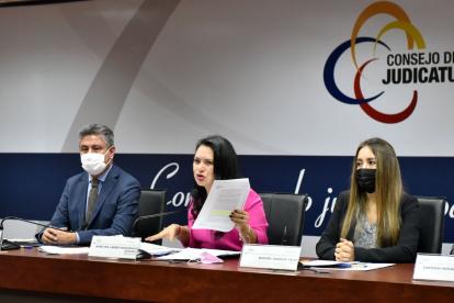 Miembros del Consejo de la Judicatura en rueda de prensa este 3 de enero de 2022.