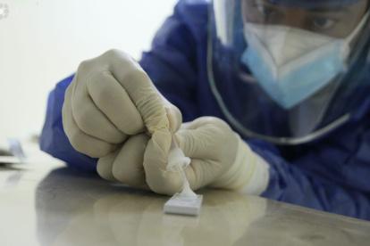 El MSP teme que haya un desabastecimiento de pruebas de Covid-19 en el país. Por ello toma medidas.