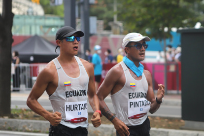 David Hurtado (i) forma parte de la nueva camada de marchistas tricolores con amplias posibilidades a París 2024. En Tokio fue 19; marchó junto a Daniel Pintado.