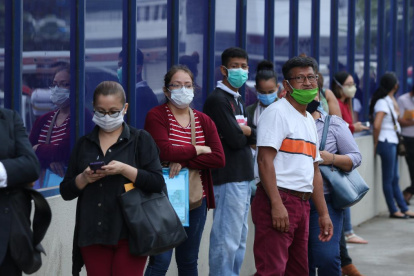 ay cambios para los pagos de facturas mayor a 76 dólares.