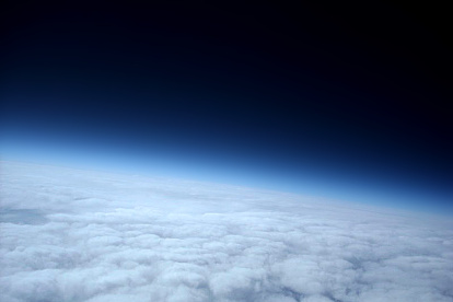 Los científicos han creído que la capa de ozono era capaz de proteger la vida de la radiación ultravioleta./ DPA