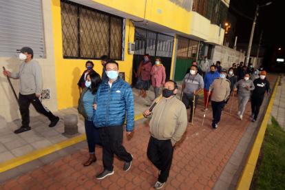 Los moradores hacen constantes simulacros para reaccionar en caso de que se produzcan robos reales.