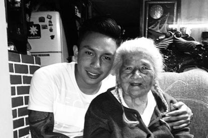 Cristian Ramírez junto a s abuela, que le decía mi Tata, fue quien lo crio, ella falleció el 17 de abril de 2015.