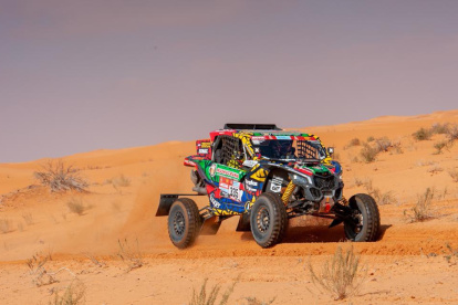El tricolor en uno de los recorridos del rally que empezaron el 1 de enero. Este es su octavo Rally Dakar.