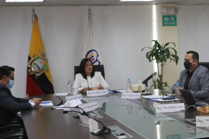 En el CPCCS venía funcionando una mayoría conformada por Sofía Almeida, David Rosero, Ibeth Estupiñan y Juan Dávalos.