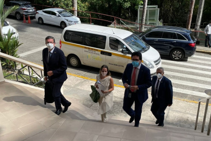 Iñígo Salvador y parte de su equipo de la PGE que viajó a Panamá.