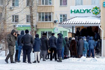 Situación Los turistas son los más afectados, ya que no pueden pagar con tarjetas sus transacciones. / RADMIR FAHRUTDINOV