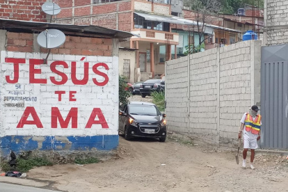 En Durán a la entrada de Cerro las cabras abandonan un cadáver ayer aproximadamente alas 18h00