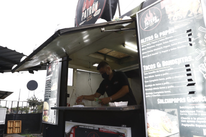 FOOD TRUCK EL PATRON UBICADO  EN CIUDADELA BELLAVISTA/JIMMY NEGRETE/GUAYAQUIL-ECUADOR