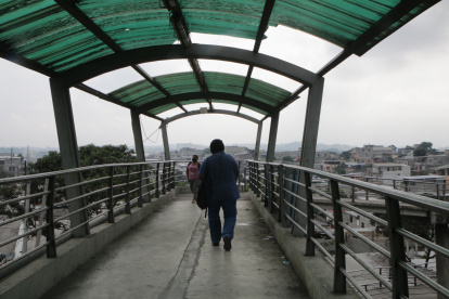 Así lucen algunos paso peatonales