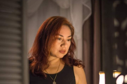 La escritora Solange Rodríguez lanza una nueva obra titulada "De un mundo raro".